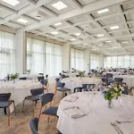 Hotel By Marriott