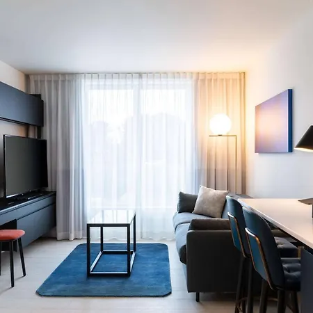 호텔 By Marriott 4*