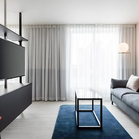 Hotel By Marriott