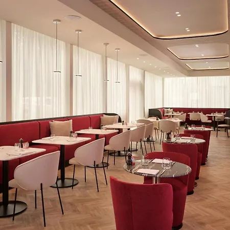 By Marriott Szálloda