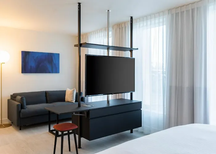 By Marriott Hotel 4*