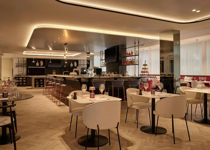 By Marriott Hotel 4*