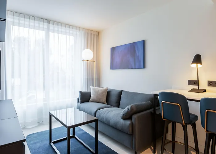 By Marriott 호텔 4*